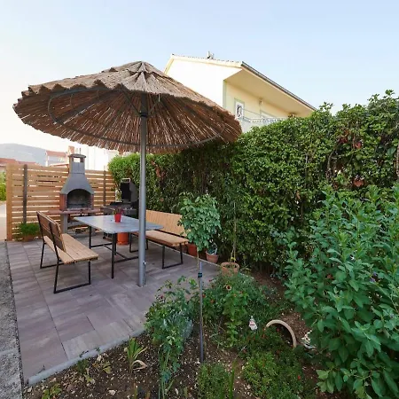 Appartement Vujina *