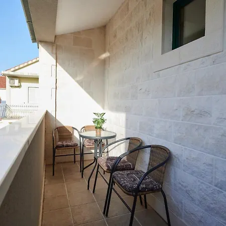 Appartement Vujina *