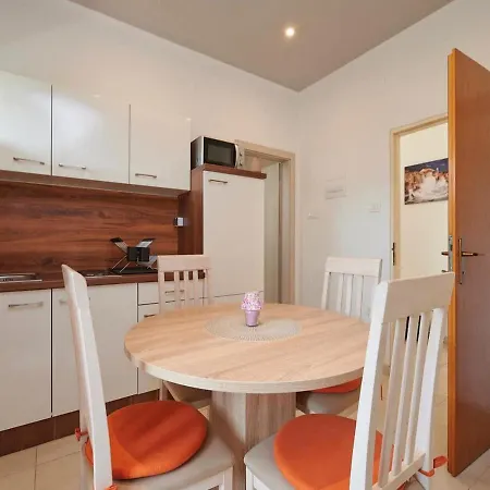 Appartement Vujina *